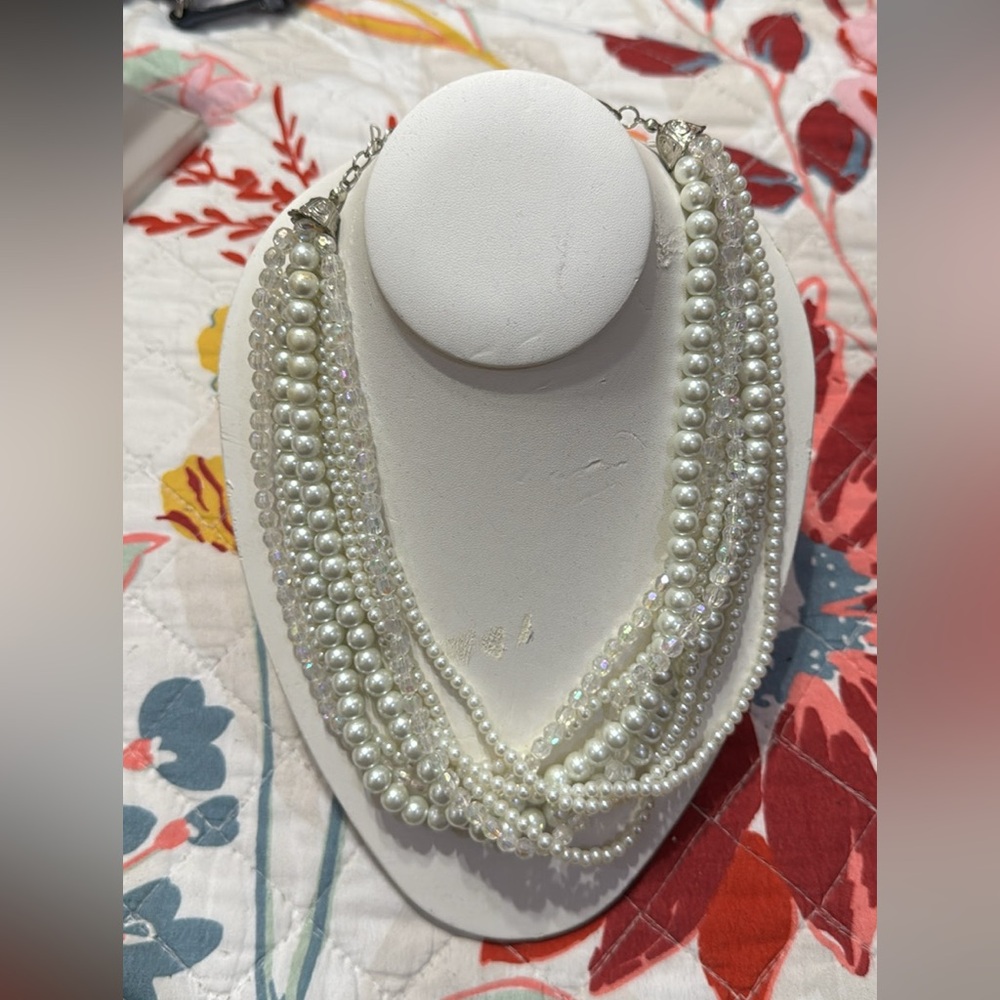 Elegant Pearl Necklace